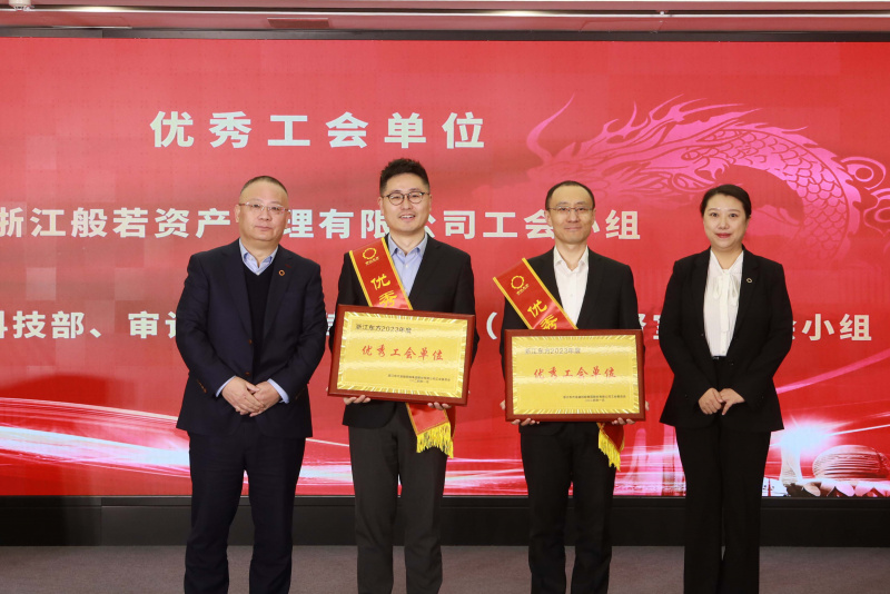 1707286426789148xYdP.jpg 9J6A0555.jpg